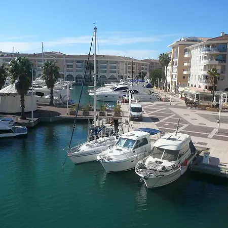Le Capitole アパート Fréjus